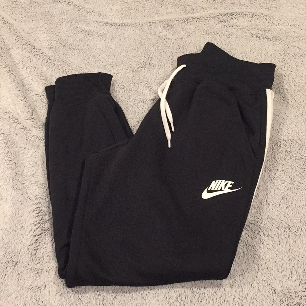 NIKE women’s joggers size large